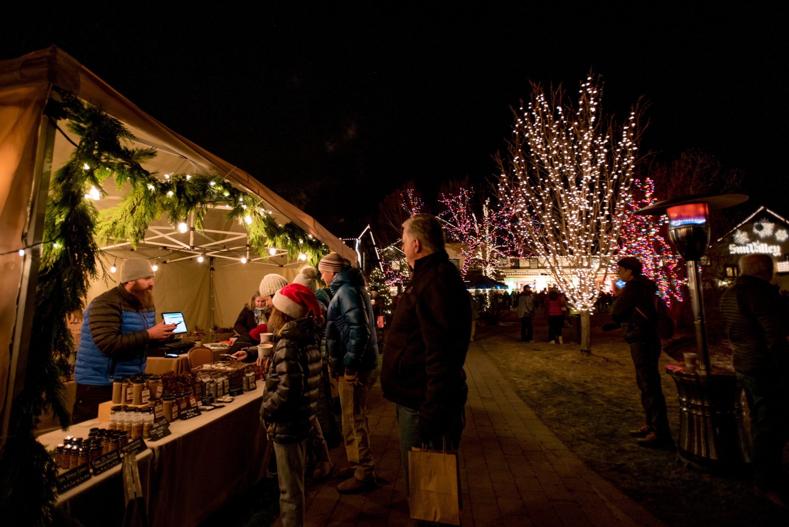 SVR_Village_WinterWonderland_OpenAirMarket_Winter_2017_Idarado_7