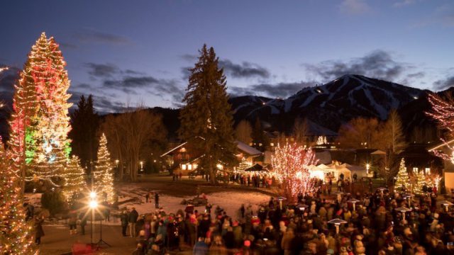 Tree Lighting Ceremony @ Sun Valley Resort @ Sun Valley Village | Sun Valley | Idaho | United States