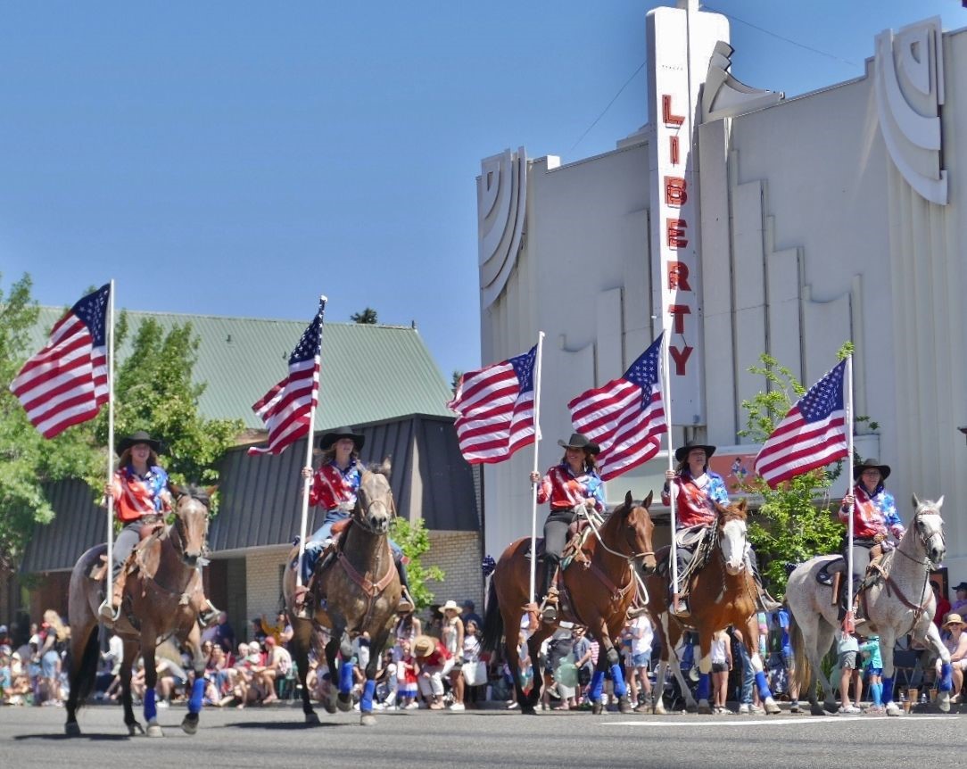 https://visitsunvalley.com/wp-content/uploads/2023/05/Hailey-4th-of-July-Parade.jpg