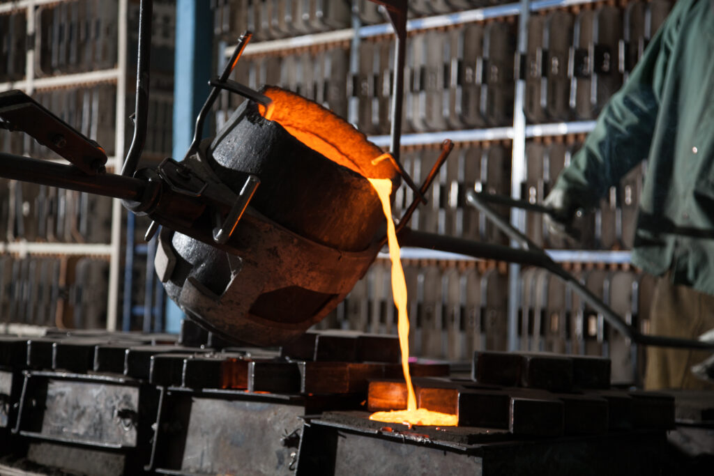 Bronze pouring 