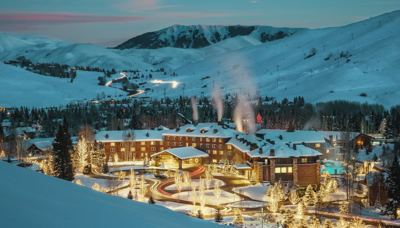 smaller_svr_svlodge_lodging_scenic_winter_v1-1