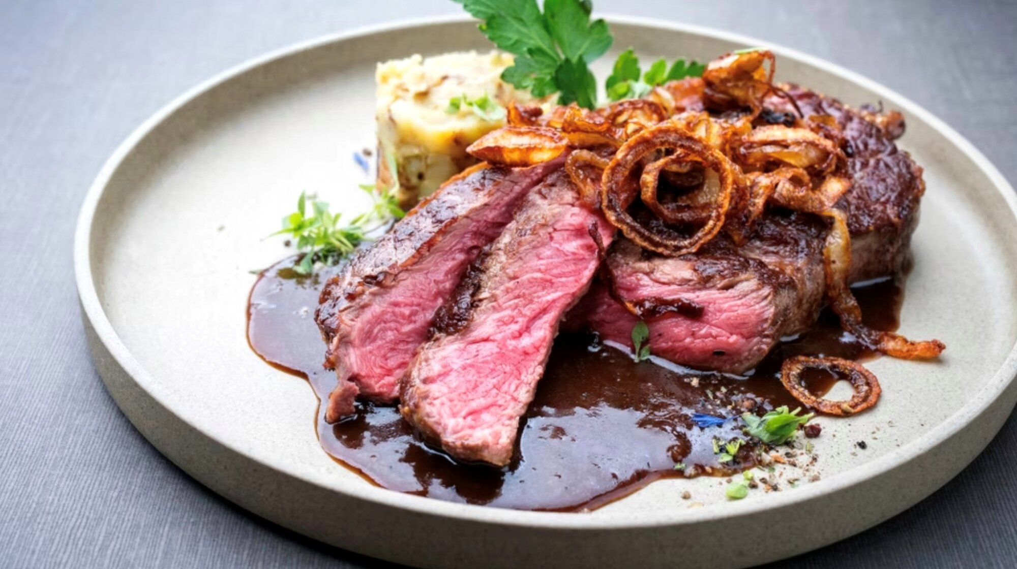 Prime Rib Dinner—A Classic Steakhouse Evening